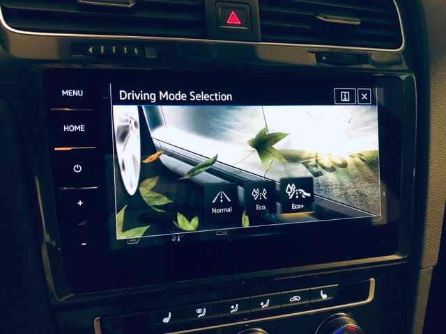 2019 VOLKSWAGEN GOLF - 28