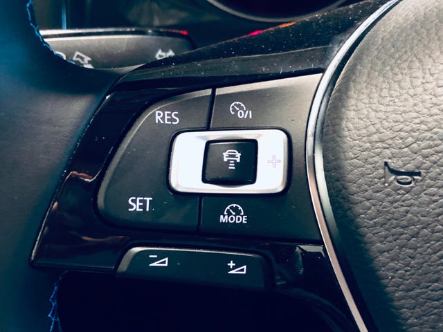 2019 VOLKSWAGEN GOLF - 17