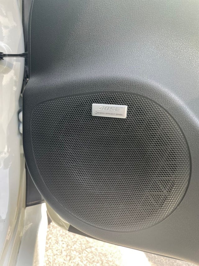 2022 NISSAN LEAF - 12