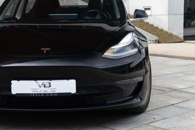 2019 TESLA MODEL 3 - 8