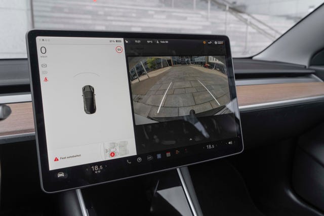 5YJ3E7EB2KF200304 2019 TESLA MODEL 3-1