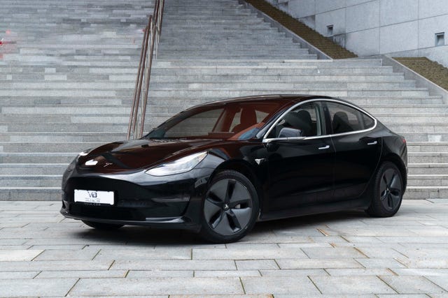 2019 TESLA MODEL 3 - 12