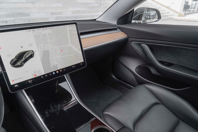 5YJ3E7EB2KF200304 2019 TESLA MODEL 3-3