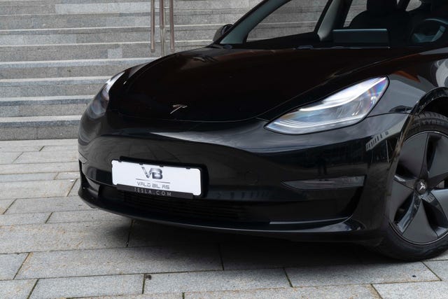 5YJ3E7EB2KF200304 2019 TESLA MODEL 3-5