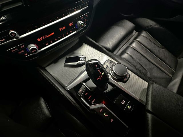 2017 BMW 5-SERIE - 18