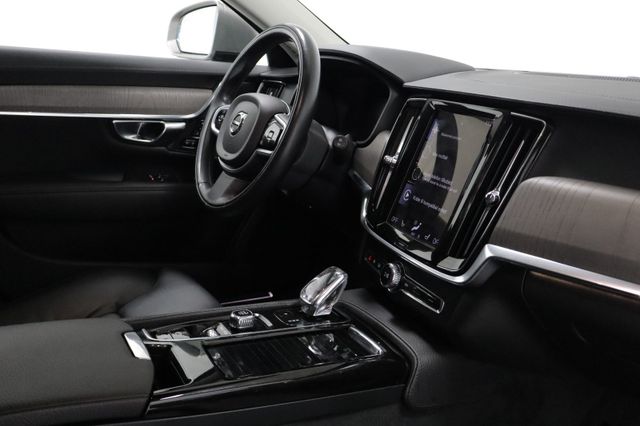 2021 VOLVO V90 - 28