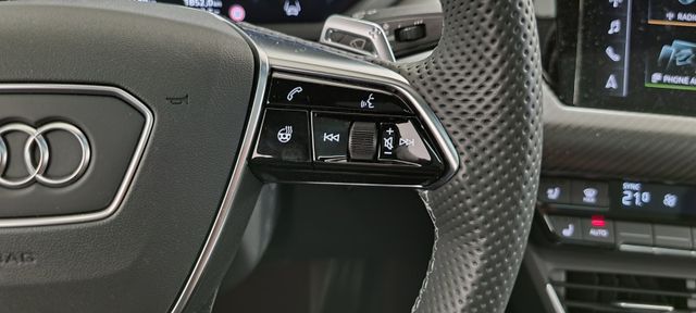2022 AUDI E-TRON GT RS - 19