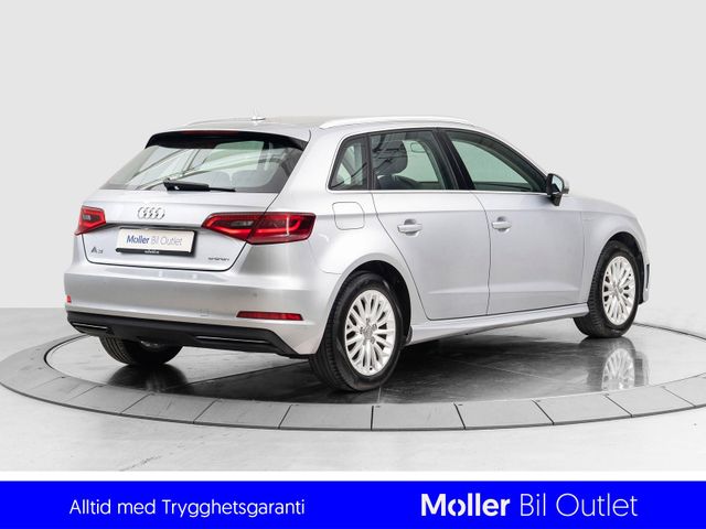 WAUZZZ8V0GA130458 2016 AUDI A3-1