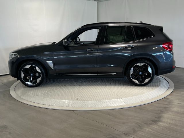 2021 BMW IX3 - 12