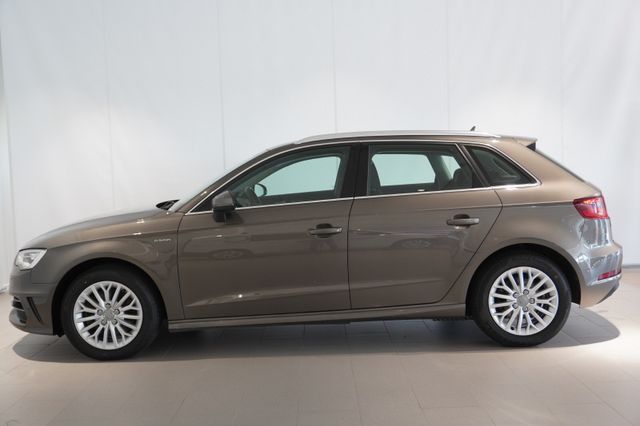 WAUZZZ8VXGA098831 2016 AUDI A3-2