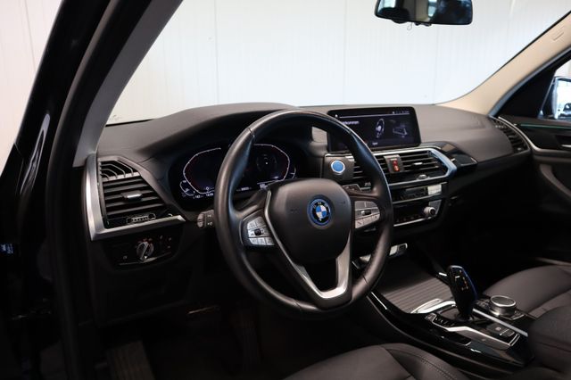 2021 BMW IX3 - 13