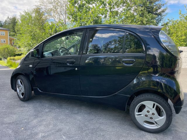 JMBLDHA3WBU000575 2011 MITSUBISHI I-MIEV-1