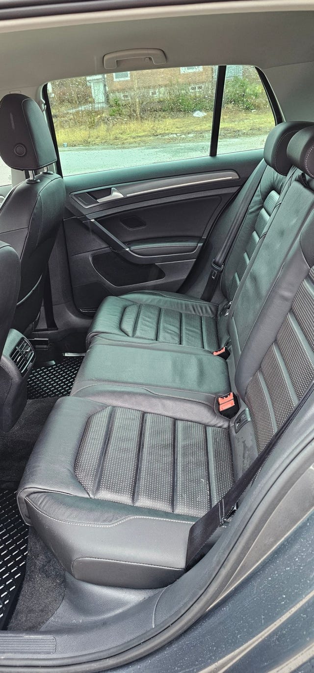 2018 VOLKSWAGEN GOLF - 27