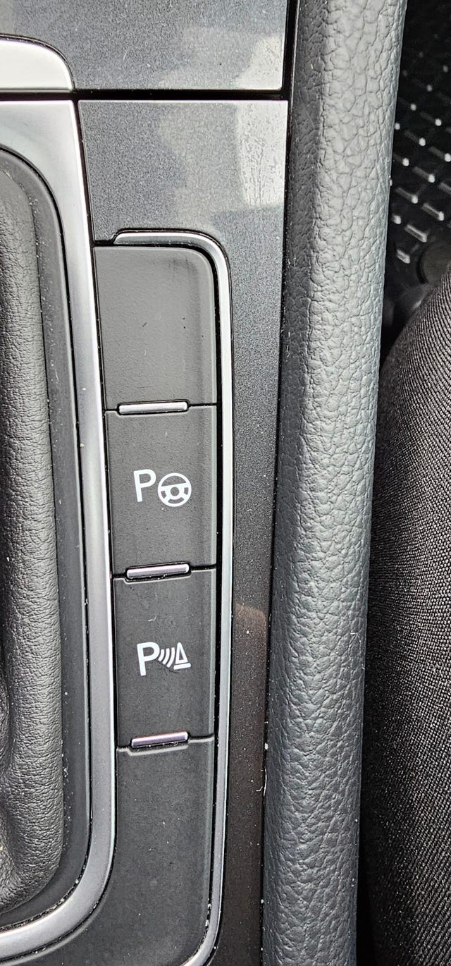 2018 VOLKSWAGEN GOLF - 13