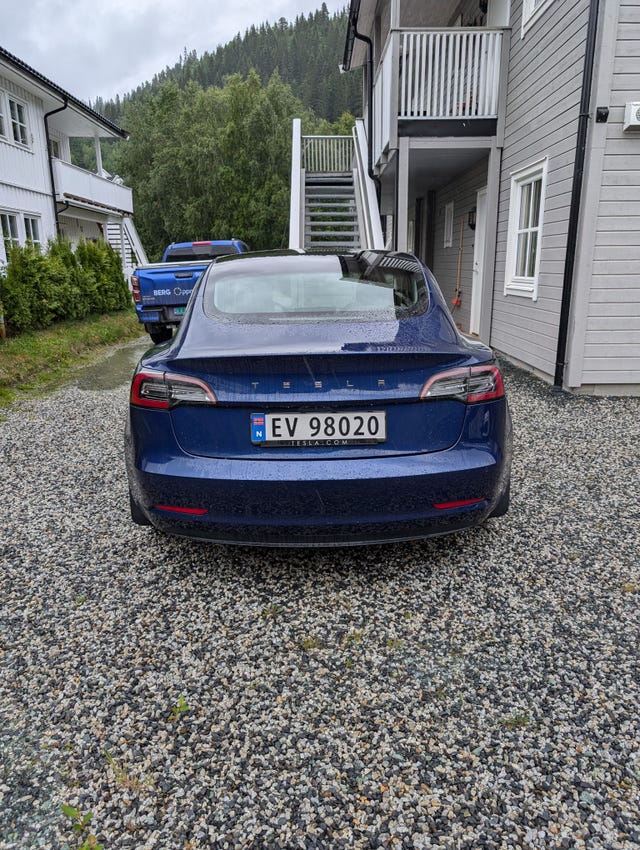 5YJ3E7EB7KF382758 2019 TESLA MODEL 3-4