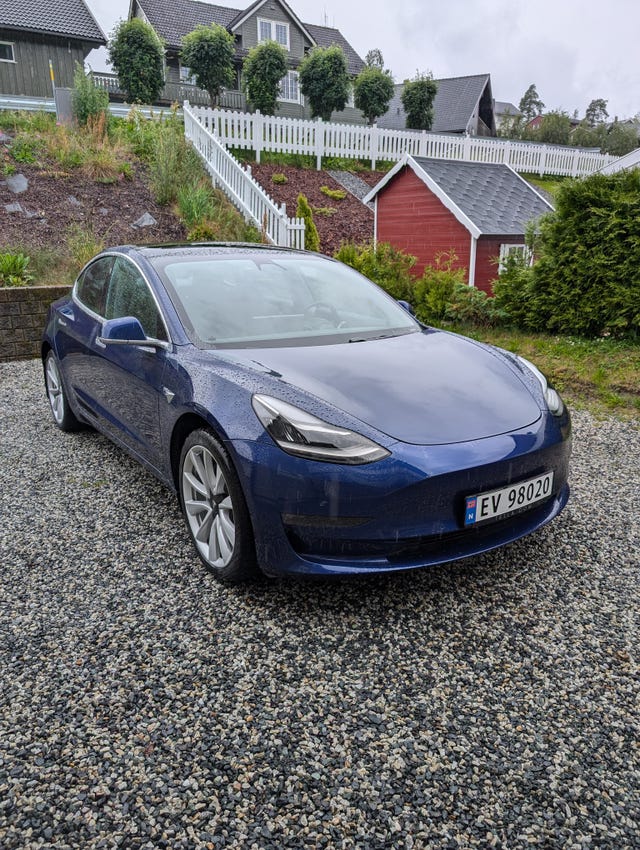 5YJ3E7EB7KF382758 2019 TESLA MODEL 3-1