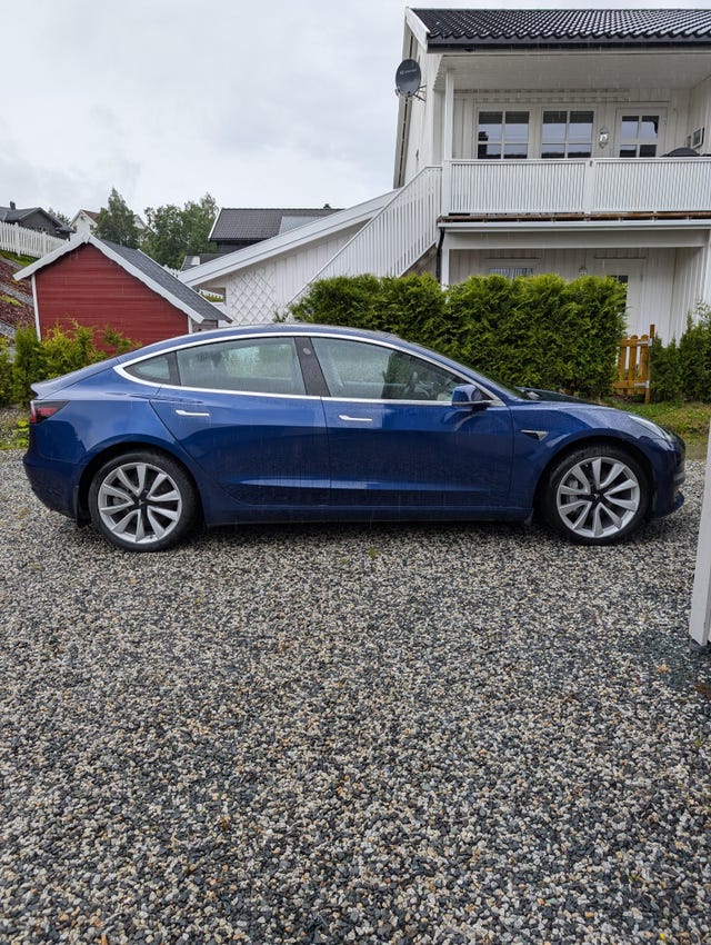 5YJ3E7EB7KF382758 2019 TESLA MODEL 3-2