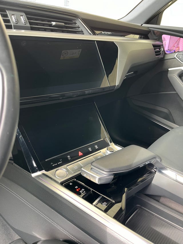 2020 AUDI E-TRON - 35