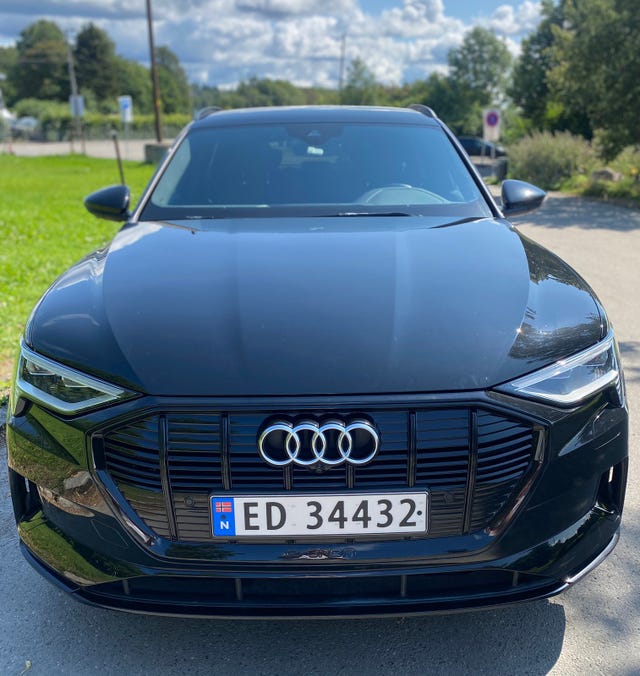 WAUZZZGE8MB035587 2021 AUDI E-TRON-1