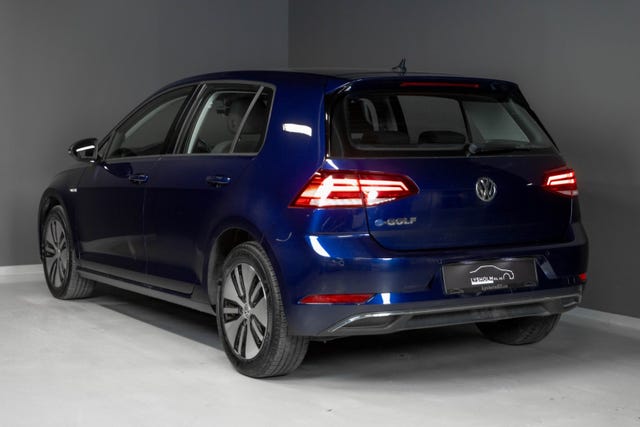WVWZZZAUZJW901324 2018 VOLKSWAGEN GOLF-3