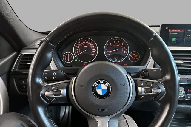 2018 BMW 3-SERIE - 12