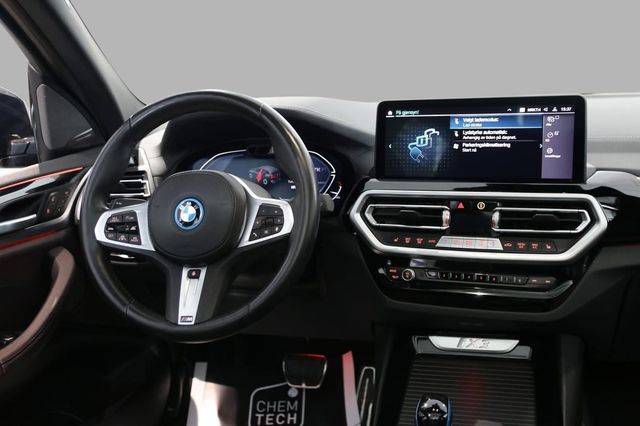 2022 BMW IX3 - 10