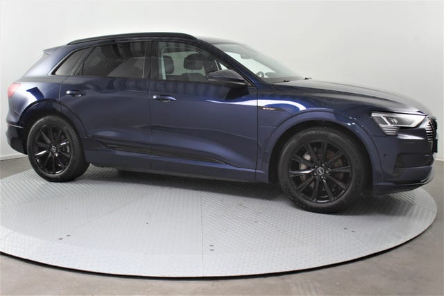 WAUZZZGEXMB018600 2021 AUDI E-TRON-1