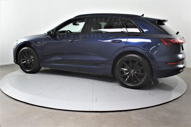 WAUZZZGEXMB018600 2021 AUDI E-TRON-4