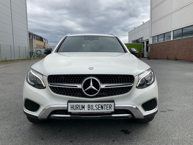 WDC2539541F189010 2017 MERCEDES-BENZ GLC-1