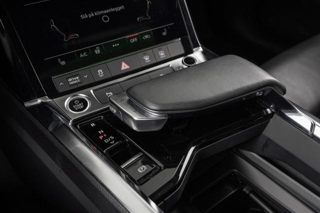 2021 AUDI E-TRON - 23