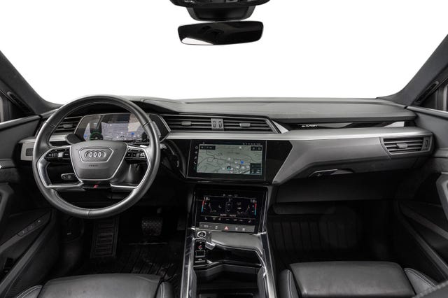 2021 AUDI E-TRON - 12