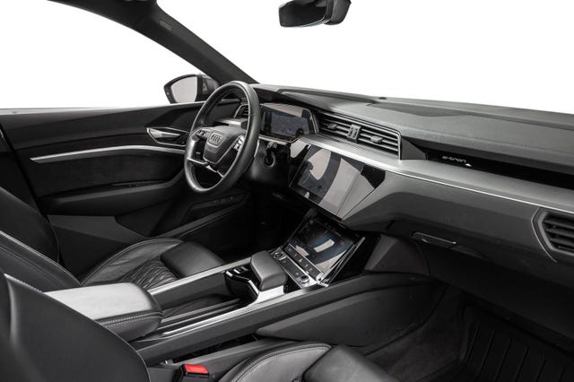 2021 AUDI E-TRON - 11