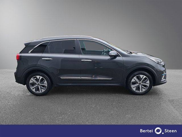 KNACC81GFN5127067 2022 KIA E-NIRO-5