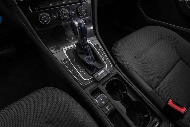 2019 VOLKSWAGEN GOLF - 16