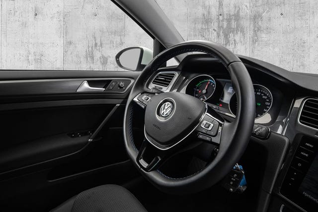 2019 VOLKSWAGEN GOLF - 20