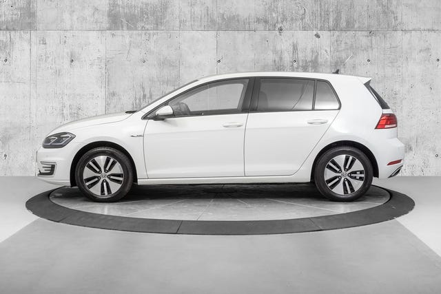 WVWZZZAUZK8906380 2019 VOLKSWAGEN GOLF-2
