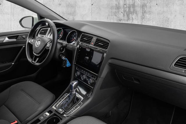 2019 VOLKSWAGEN GOLF - 21