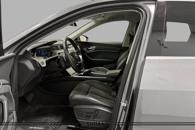 WAUZZZGE7MB037489 2021 AUDI E-TRON-3
