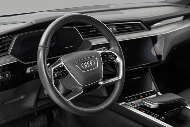 2021 AUDI E-TRON - 26