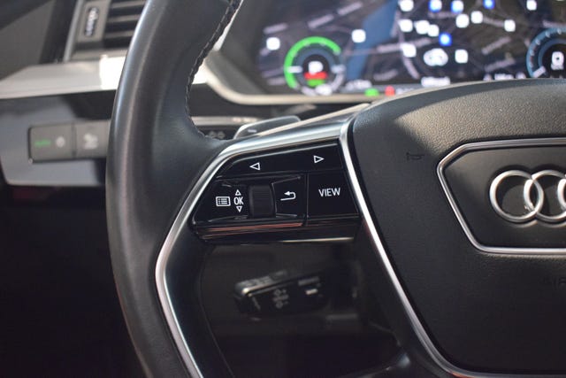 2021 AUDI E-TRON - 12