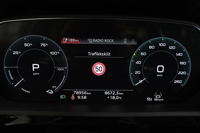 2021 AUDI E-TRON - 12