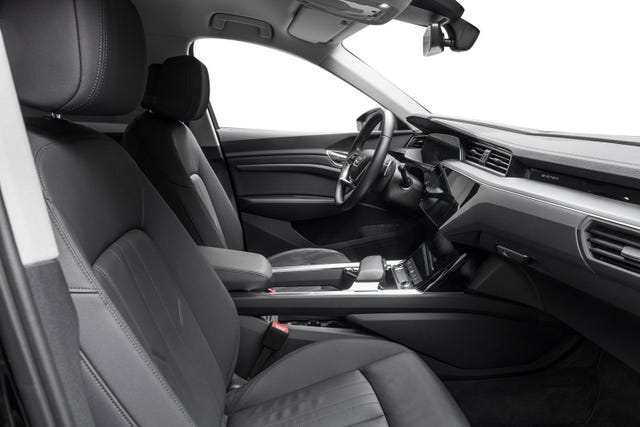 2021 AUDI E-TRON - 28