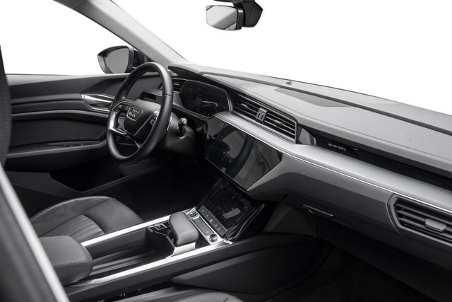 2021 AUDI E-TRON - 30