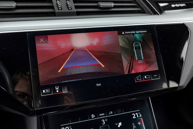 2021 AUDI E-TRON - 23