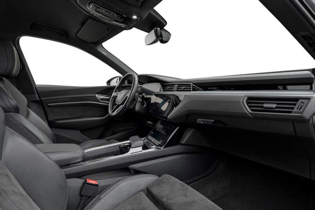 2021 AUDI E-TRON - 12
