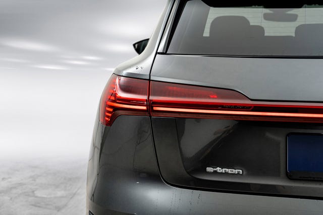 2021 AUDI E-TRON - 9