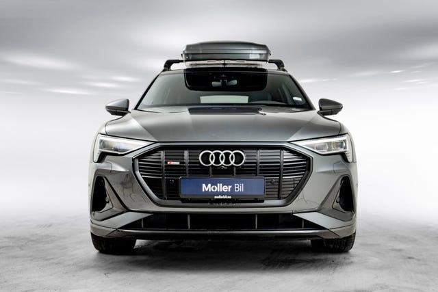 WAUZZZGE9MB035467 2021 AUDI E-TRON-2
