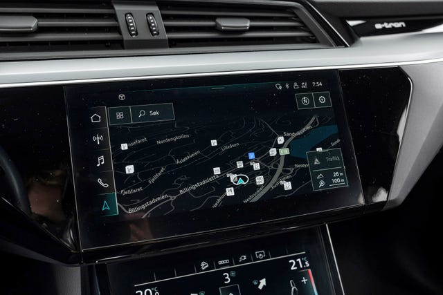 2021 AUDI E-TRON - 21