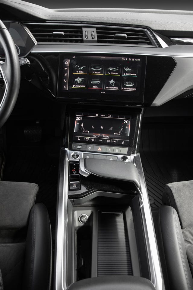 2021 AUDI E-TRON - 17