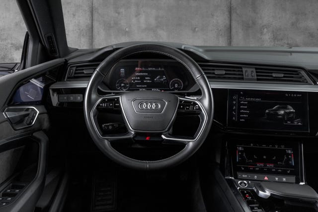 2021 AUDI E-TRON - 18
